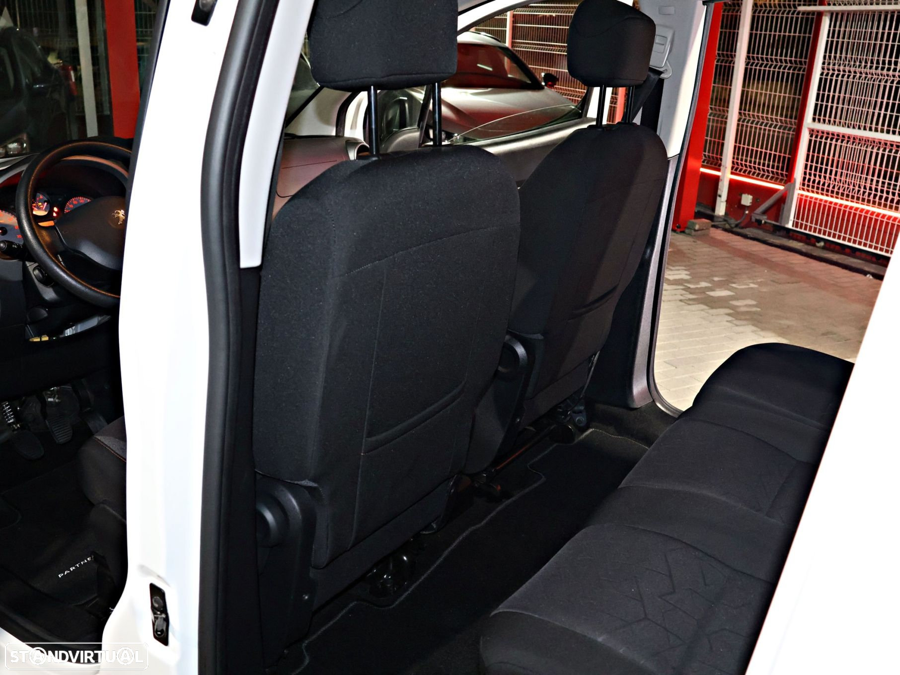 Peugeot Partner 1.6 BlueHDi Confort - 27