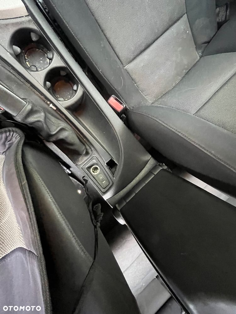 BMW Seria 1 116i - 24