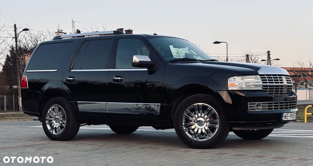 Lincoln Navigator 5.4 2WD Luxury - 2