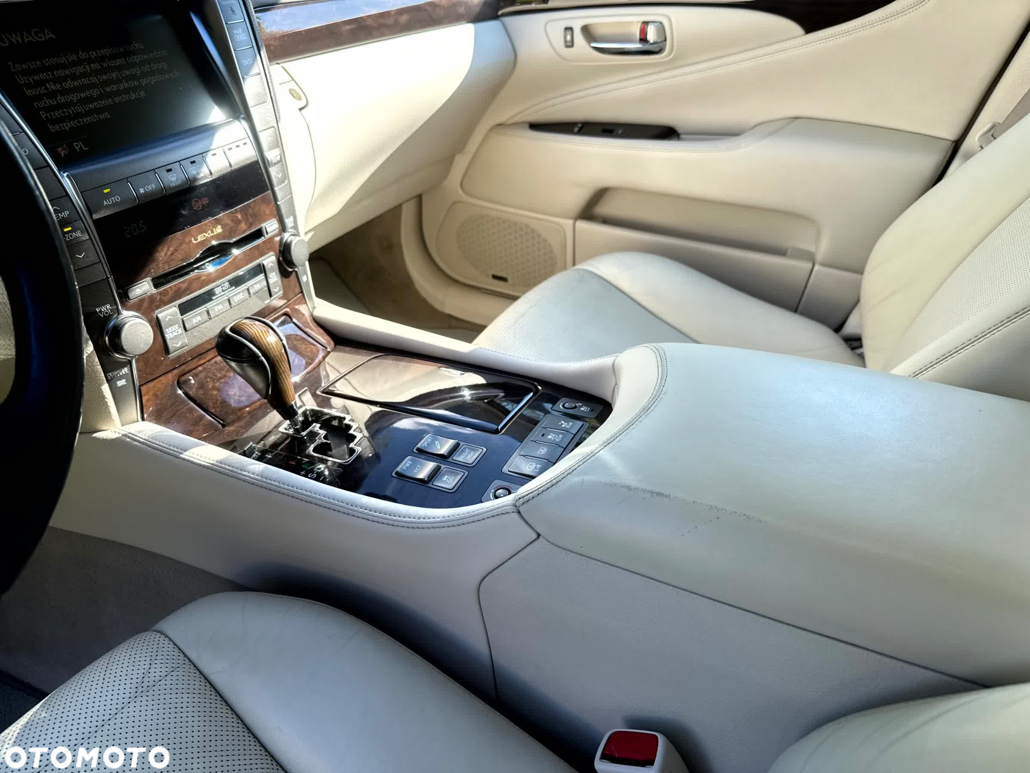 Lexus LS 460 Prestige - 18