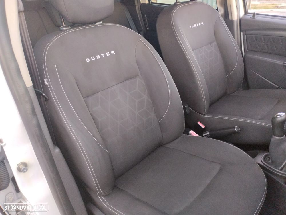 Dacia Duster 1.6 Tour Bi-Fuel - 11