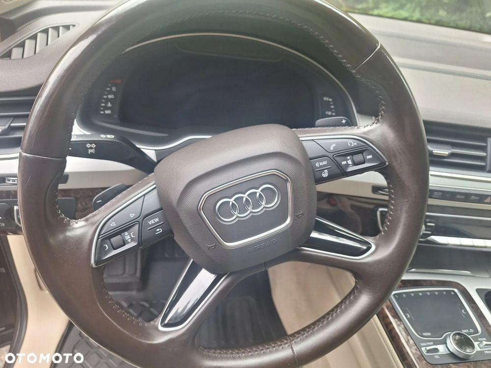 Audi Q7 - 12