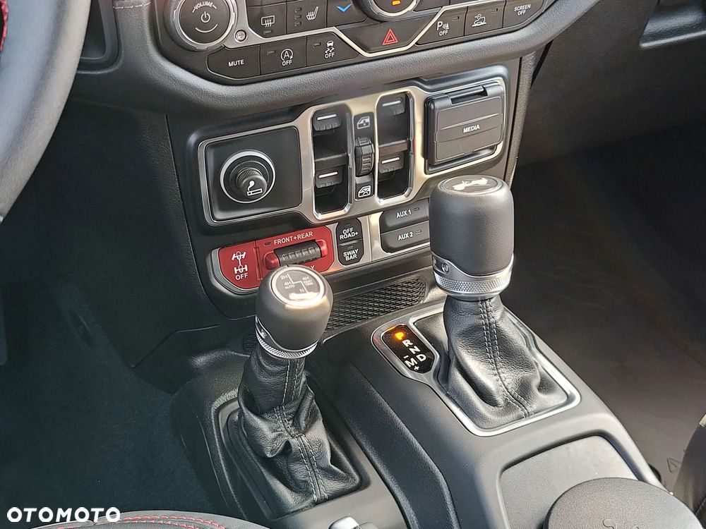 Jeep Wrangler Unlimited GME 2.0 Turbo Rubicon - 17