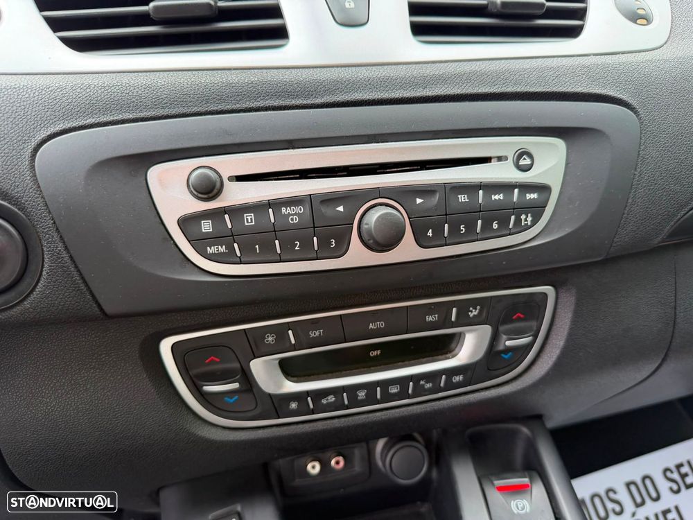 Renault Scénic 1.9 dCi FAP Dynamique - 28