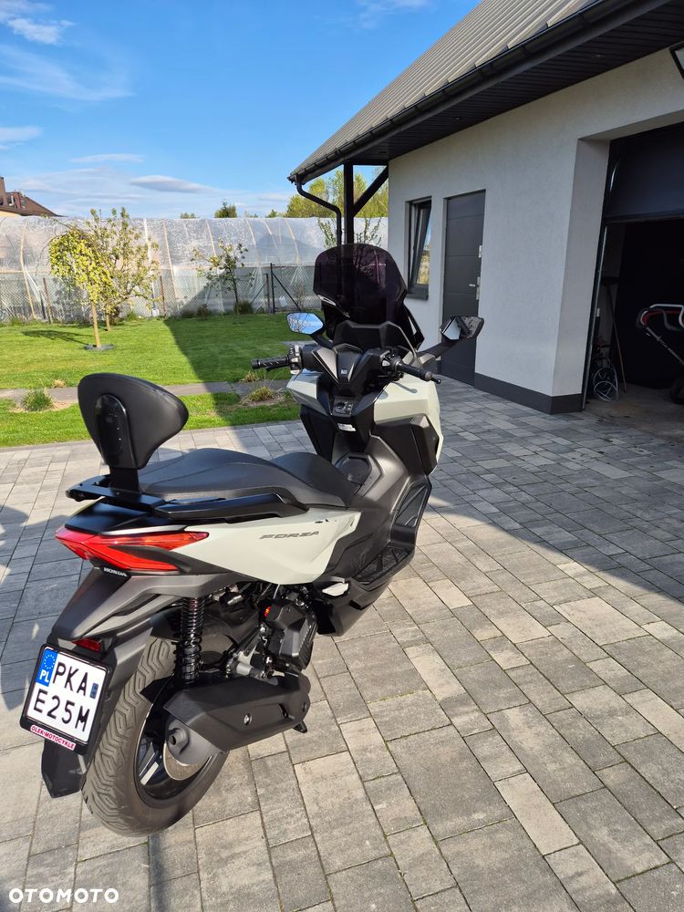 Honda NSS - 19