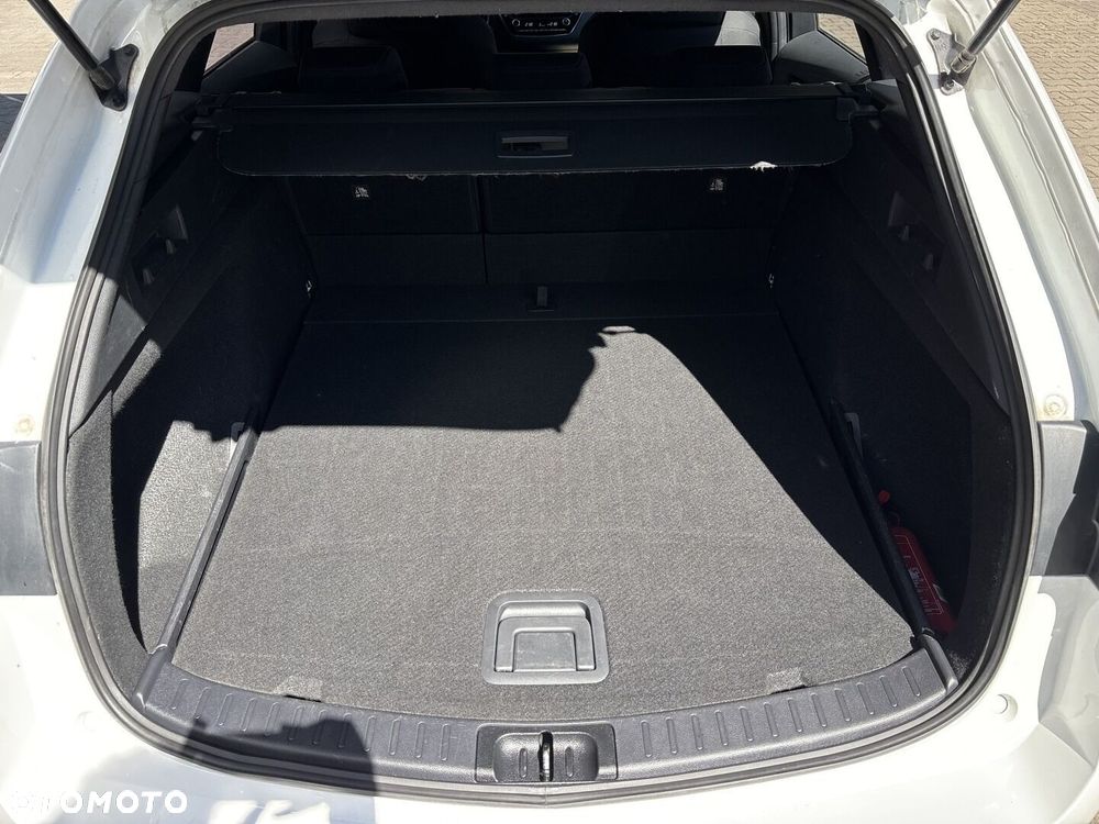 Toyota Corolla 1.8 Hybrid Active - 18