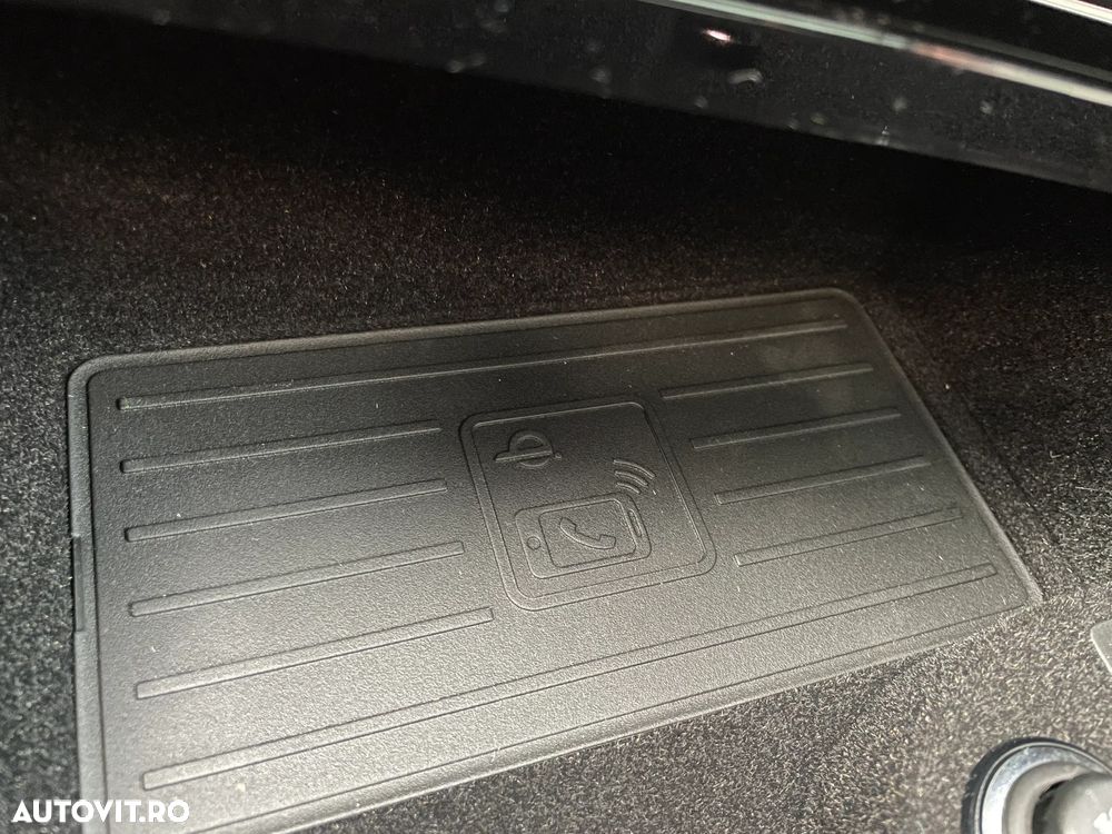 Volkswagen Touareg - 27