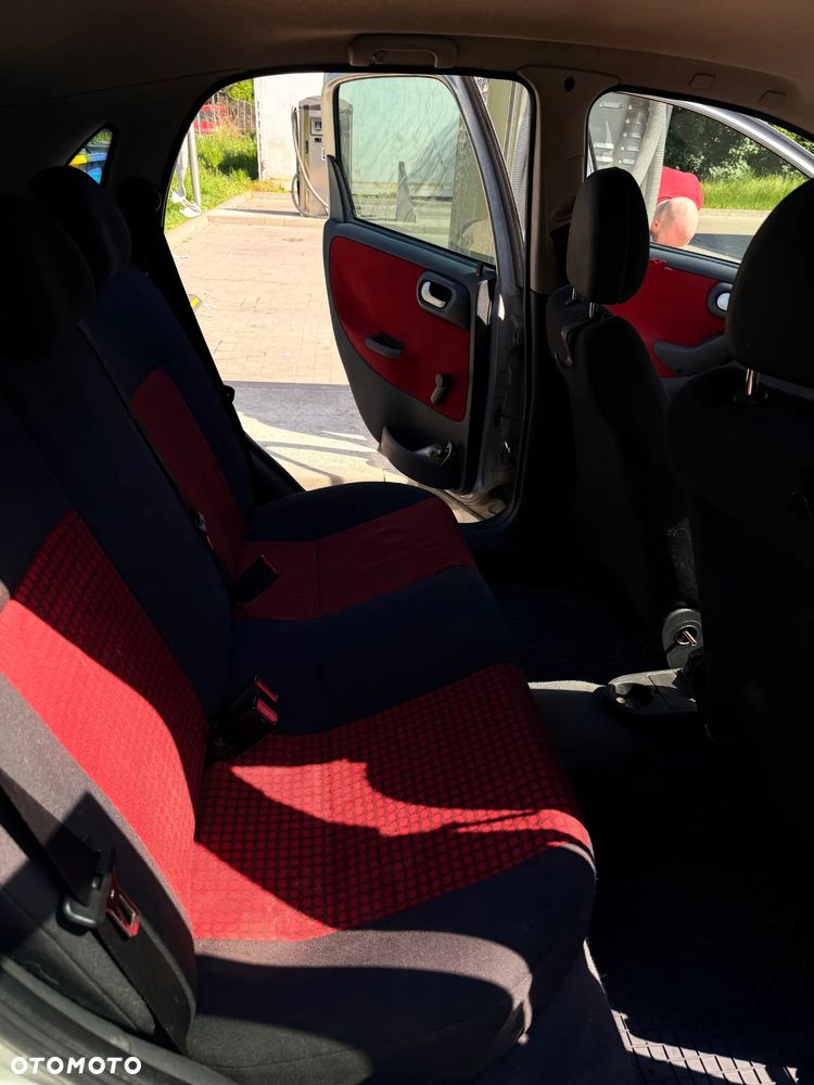 Opel Corsa 1.2 16V Cosmo - 10