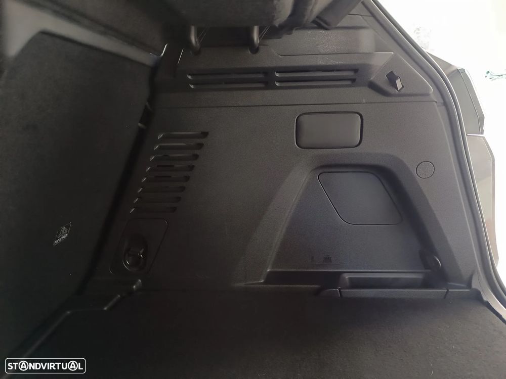 Peugeot 3008 1.2 Hybrid Allure e-DCS6 - 40