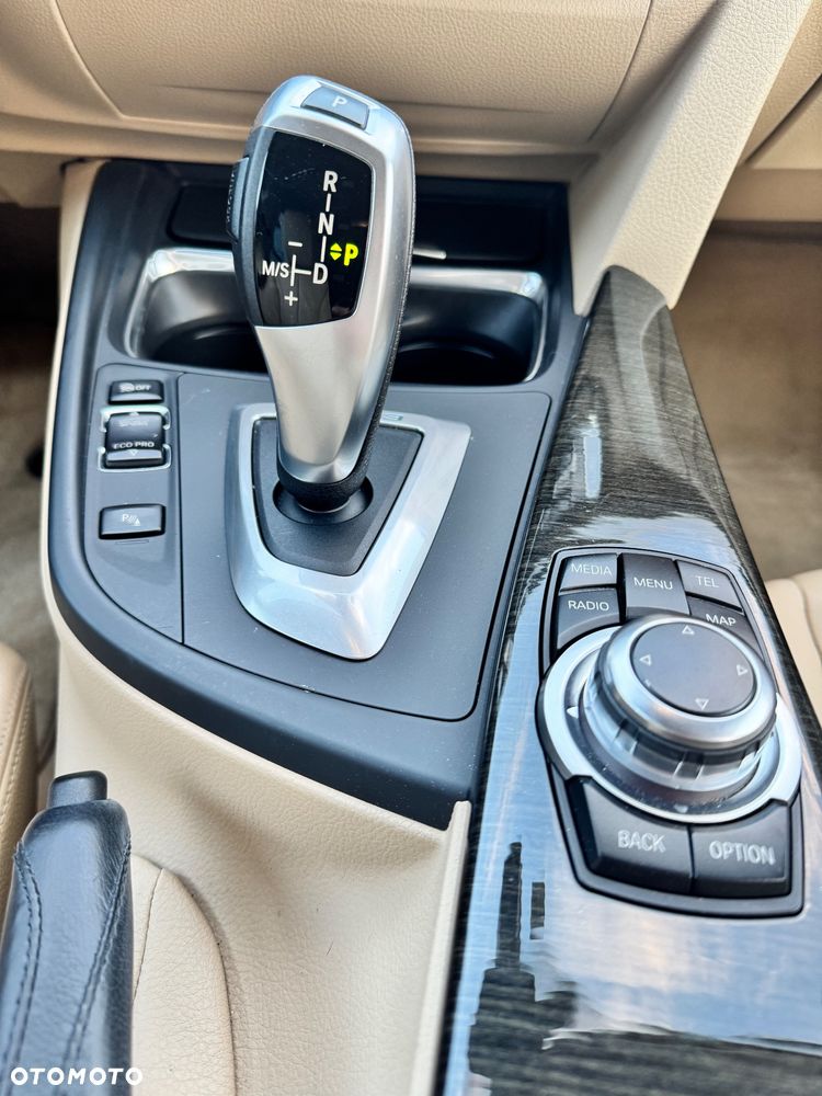 BMW Seria 3 ActiveHybrid Luxury Line - 28