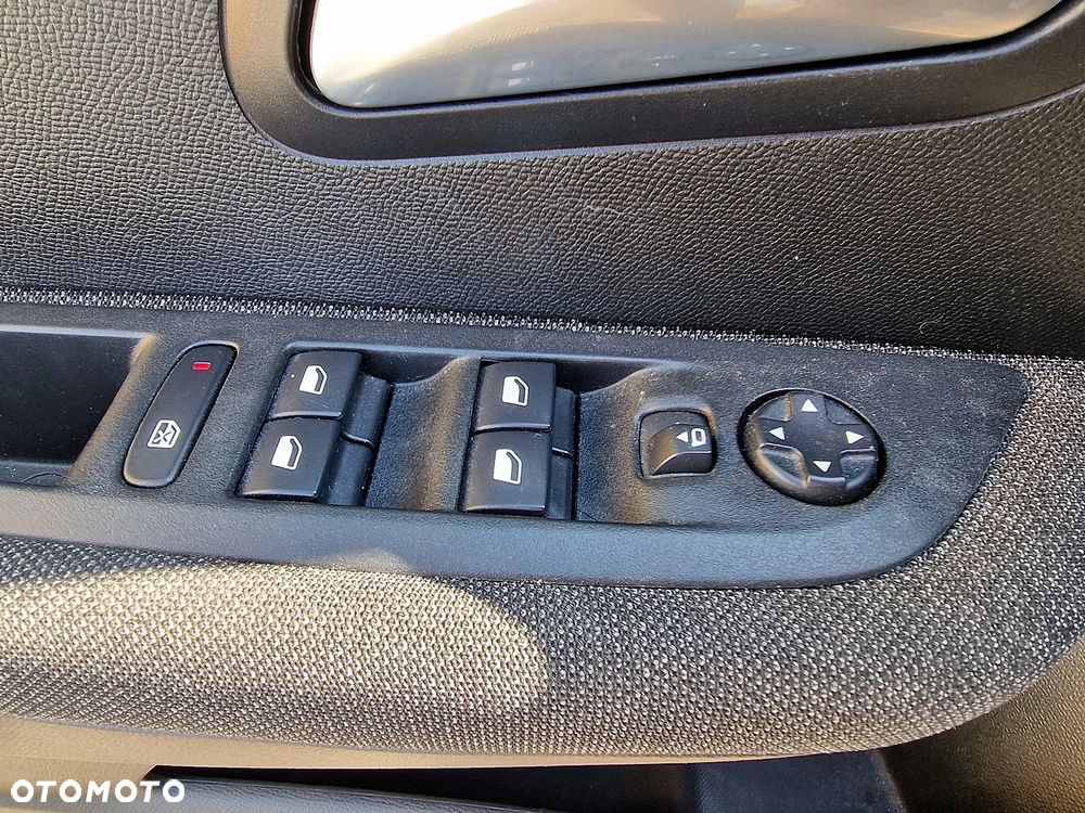 Peugeot 208 1.2 PureTech Style S&S - 12