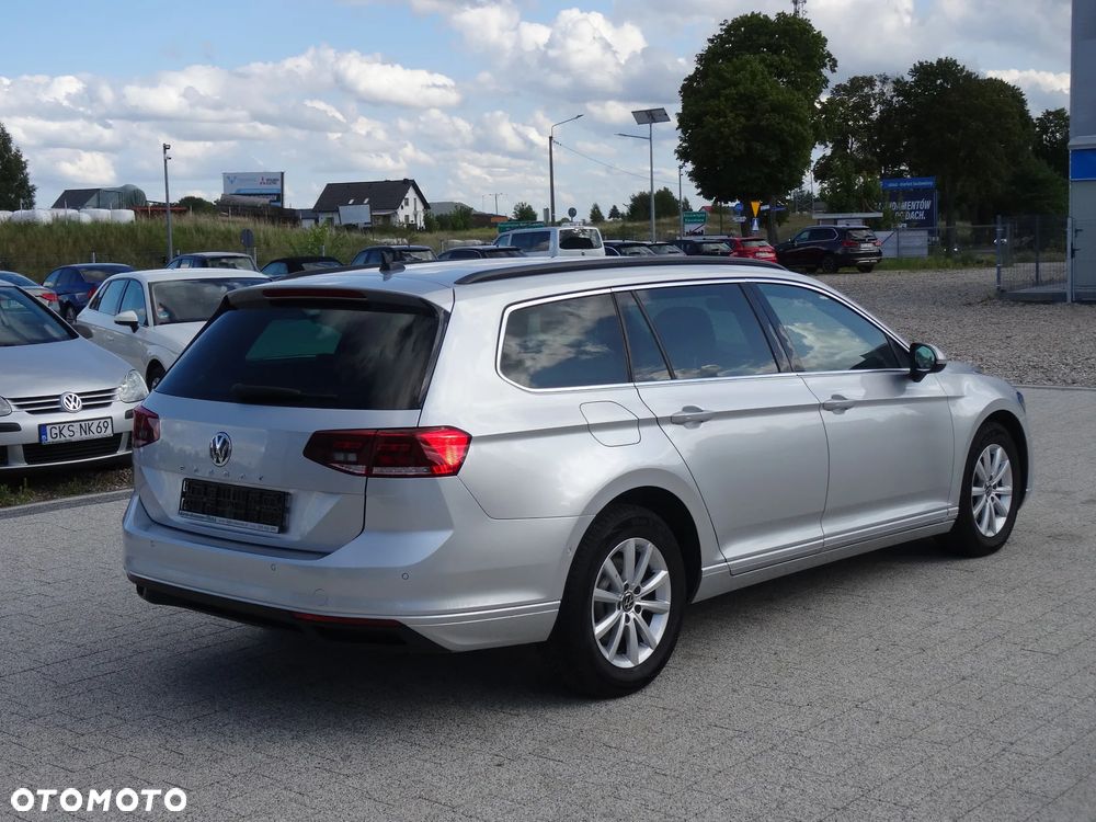 Volkswagen Passat 2.0 TDI SCR DSG Elegance - 10