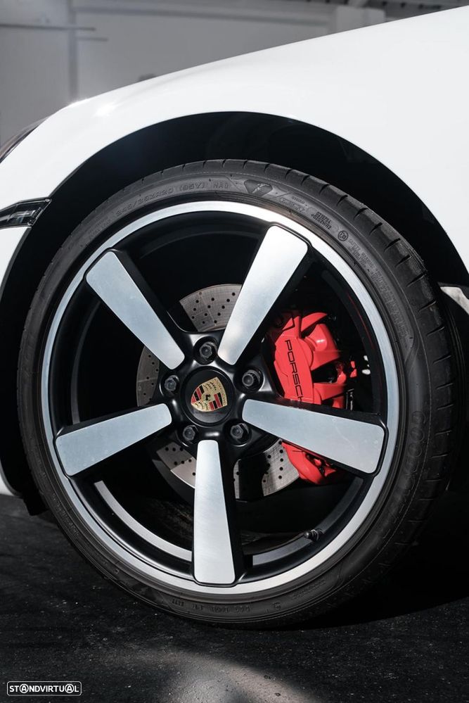 Porsche 911 (992) Carrera 4 PDK - 3
