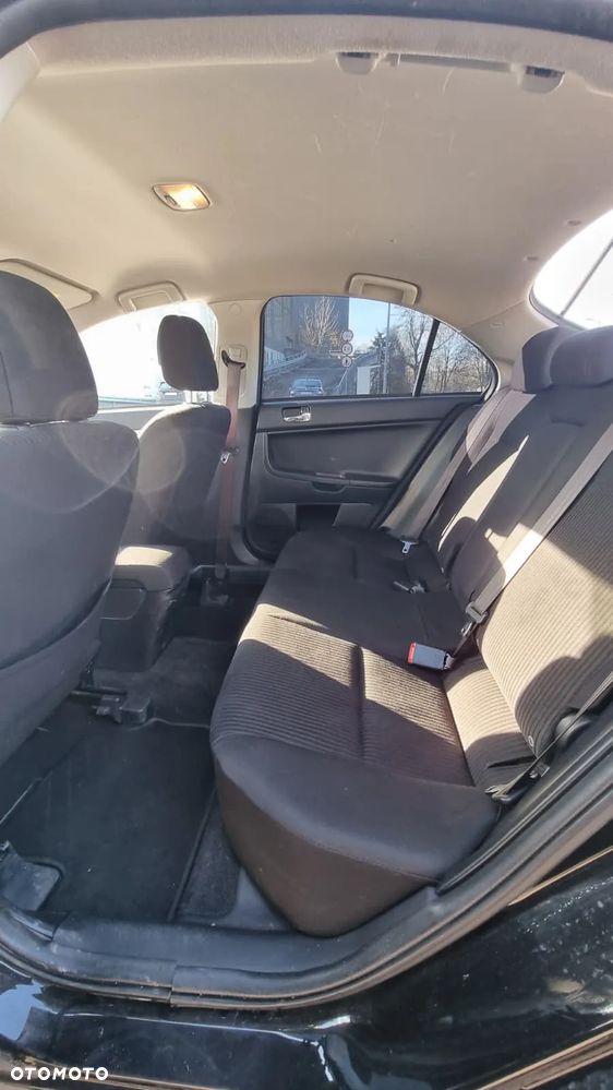 Mitsubishi Lancer - 5