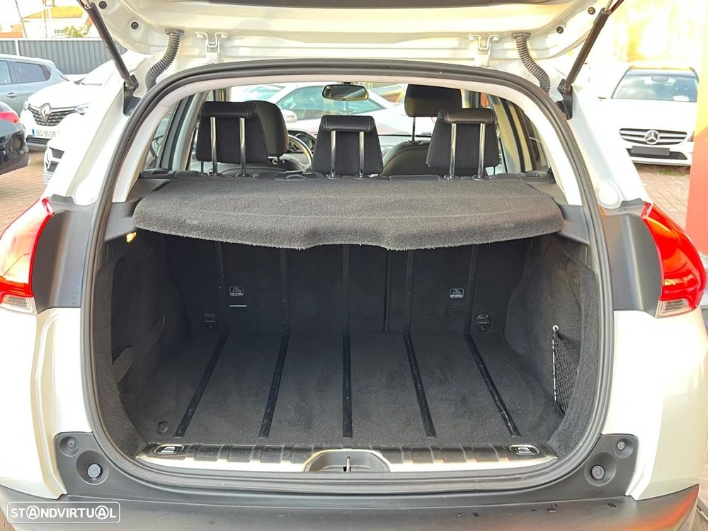 Peugeot 2008 1.2 PureTech Allure - 10