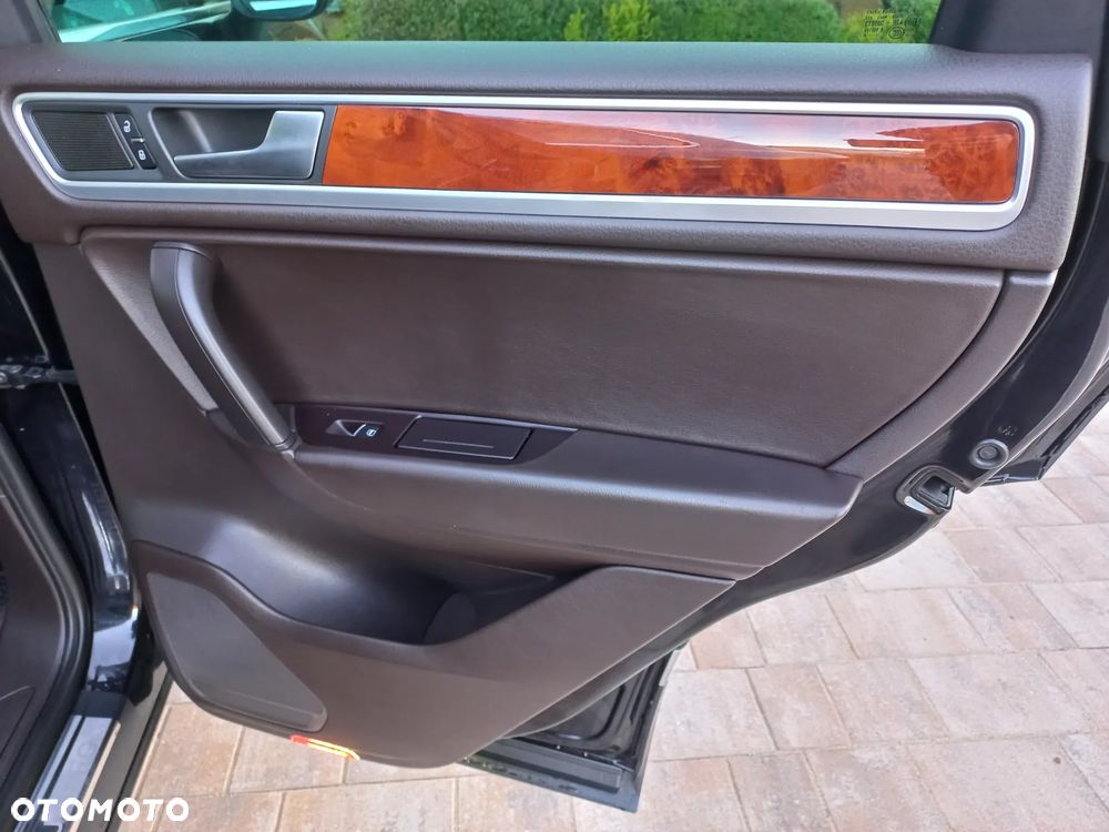 Volkswagen Touareg - 19