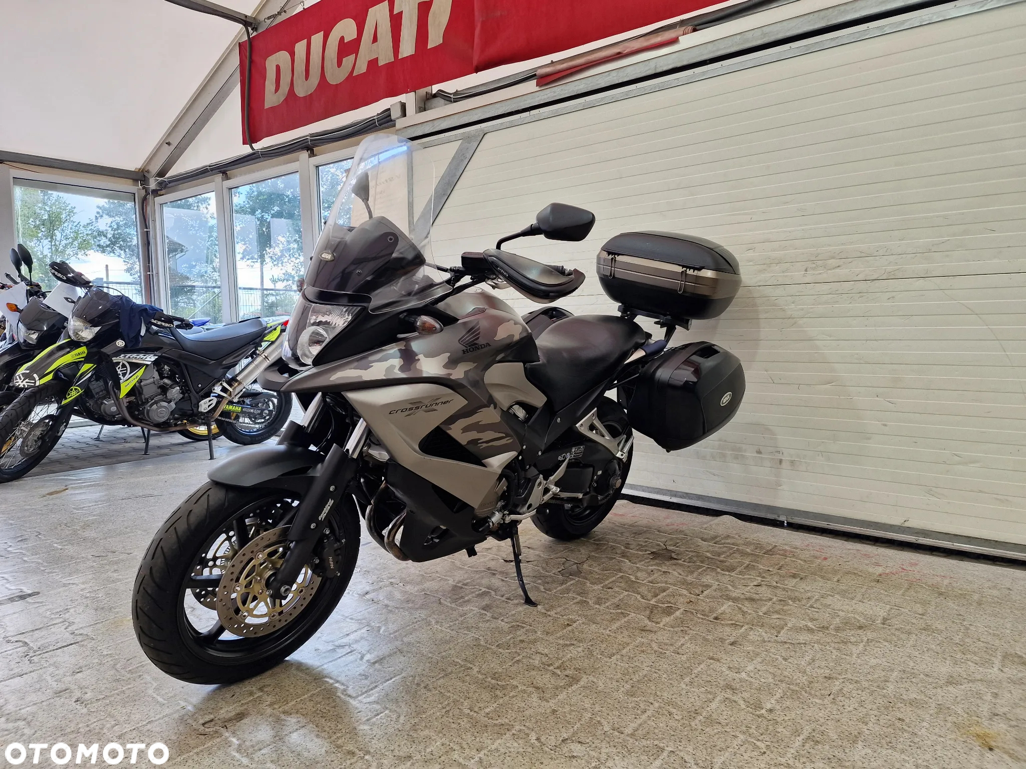 Honda VFR - 7