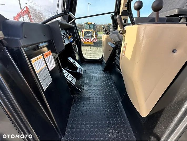 Caterpillar 973C - 23