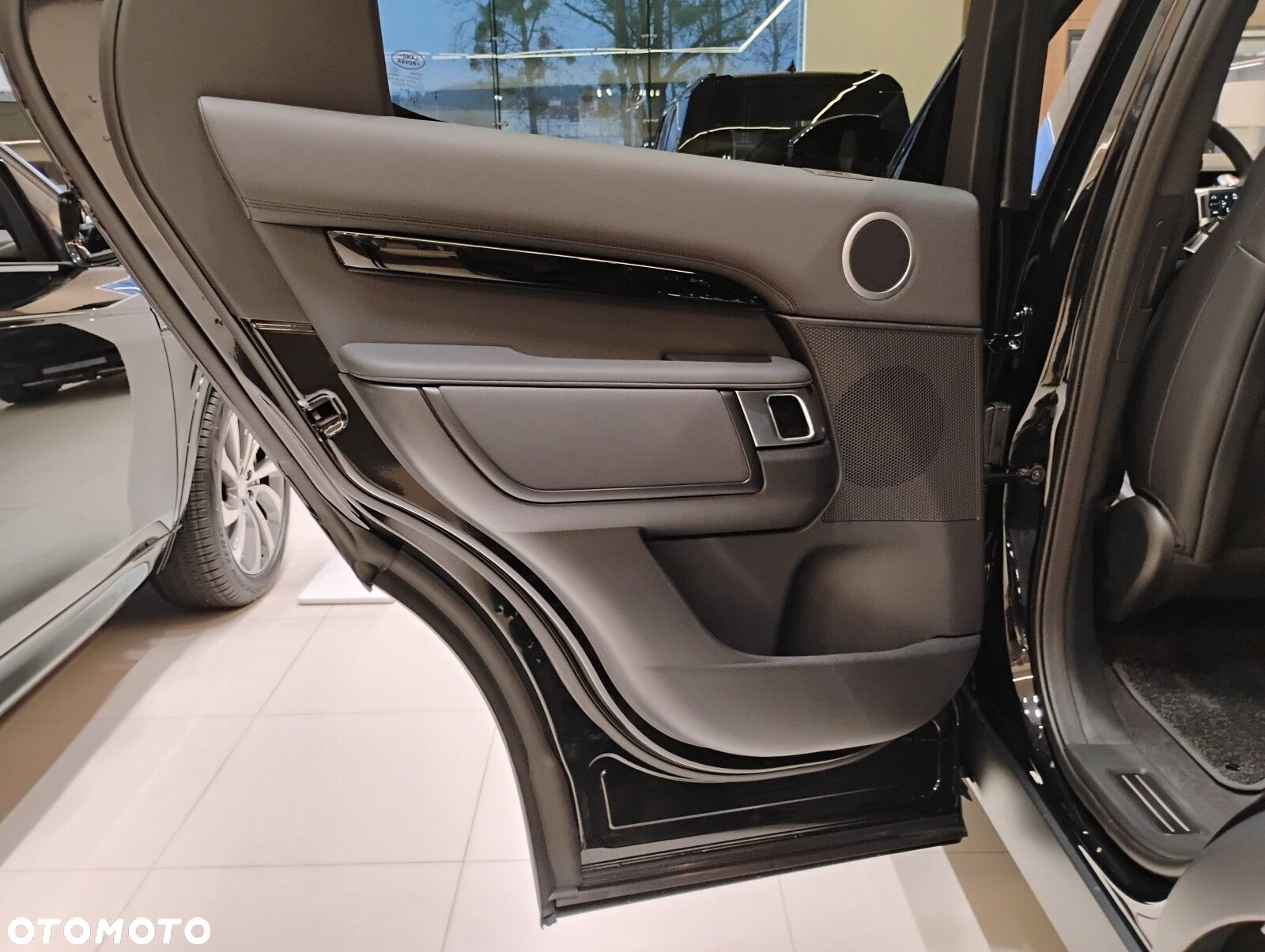 Land Rover Discovery - 16