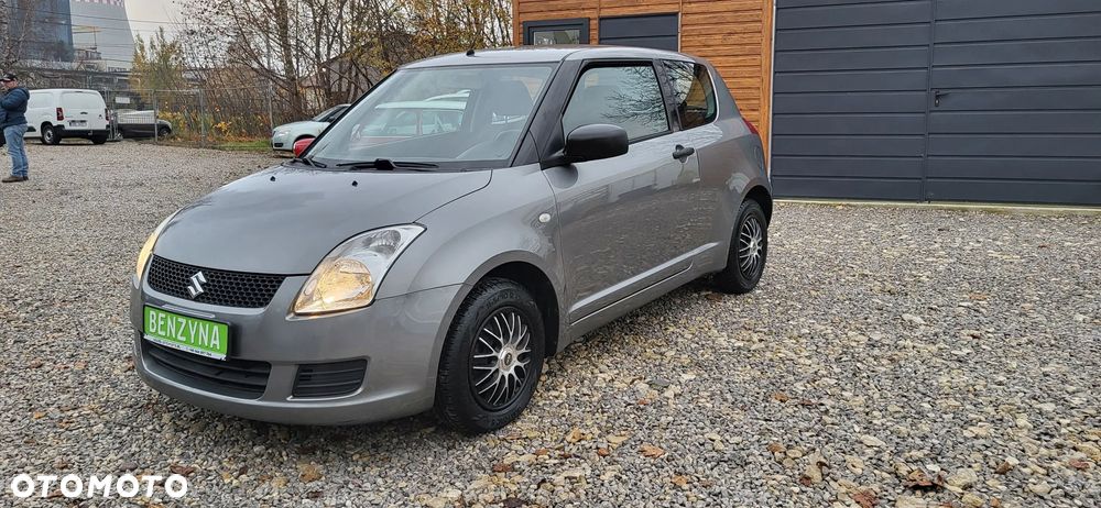 Suzuki Swift 1.3 Club - 9
