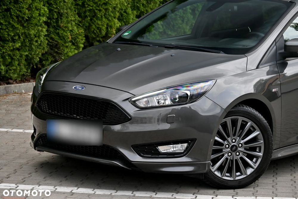 Ford Focus 1.5 EcoBoost ST-Line - 6