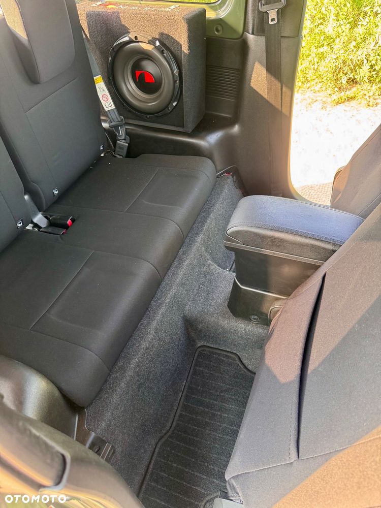 Suzuki Jimny - 35