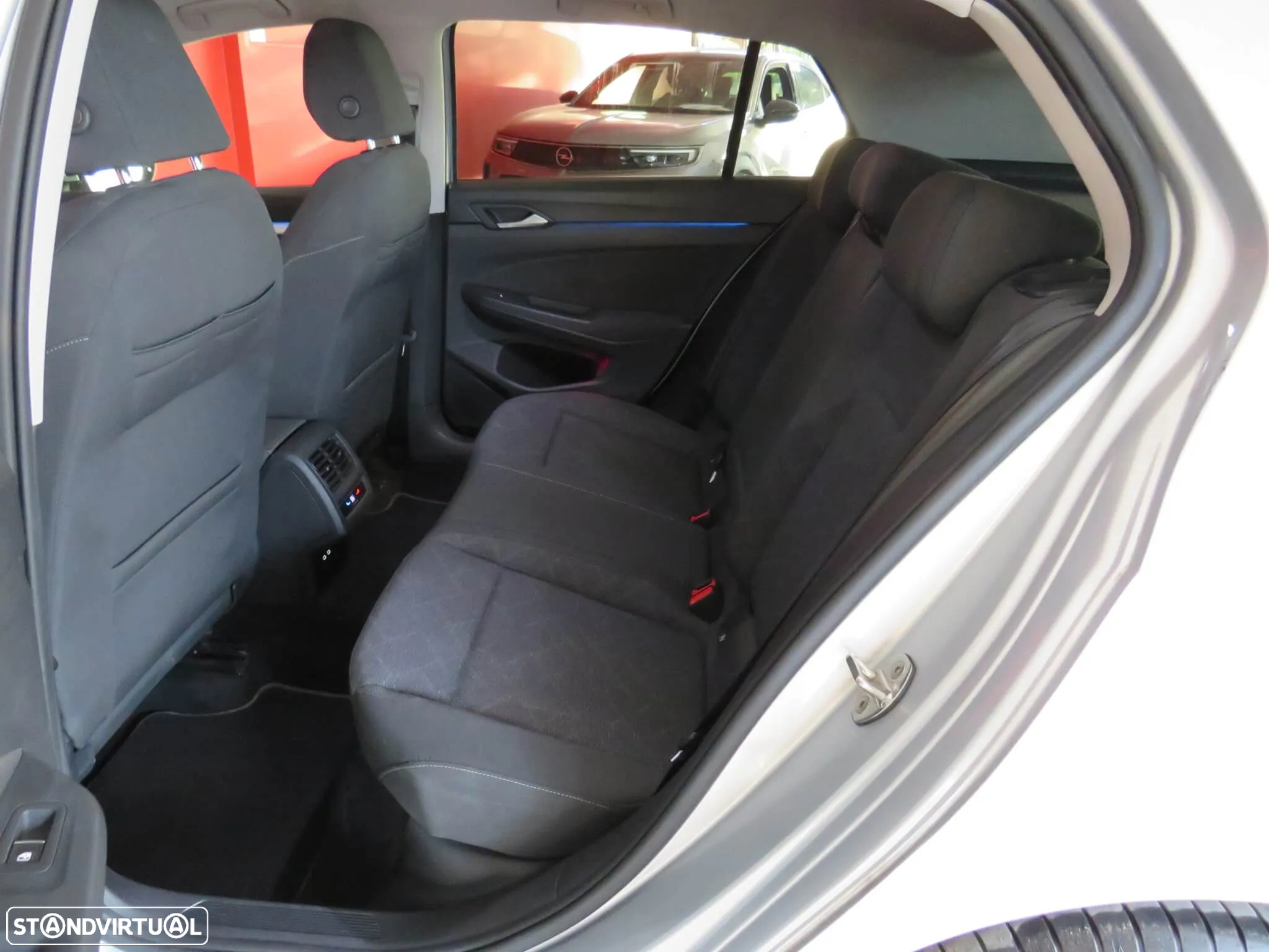 VW Golf 1.0 eTSI Life DSG - 13