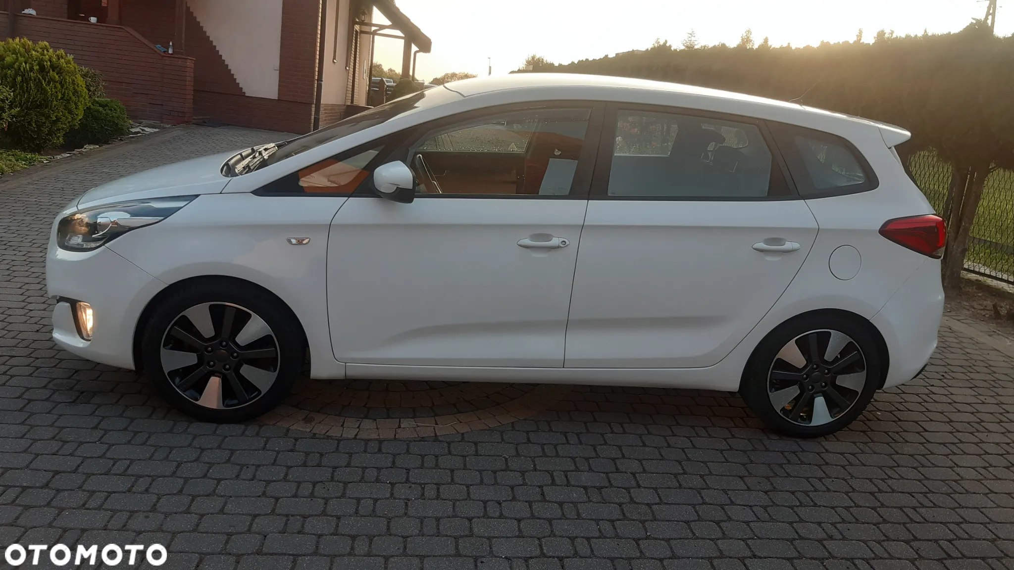 Kia Carens 1.7 CRDi L - 15