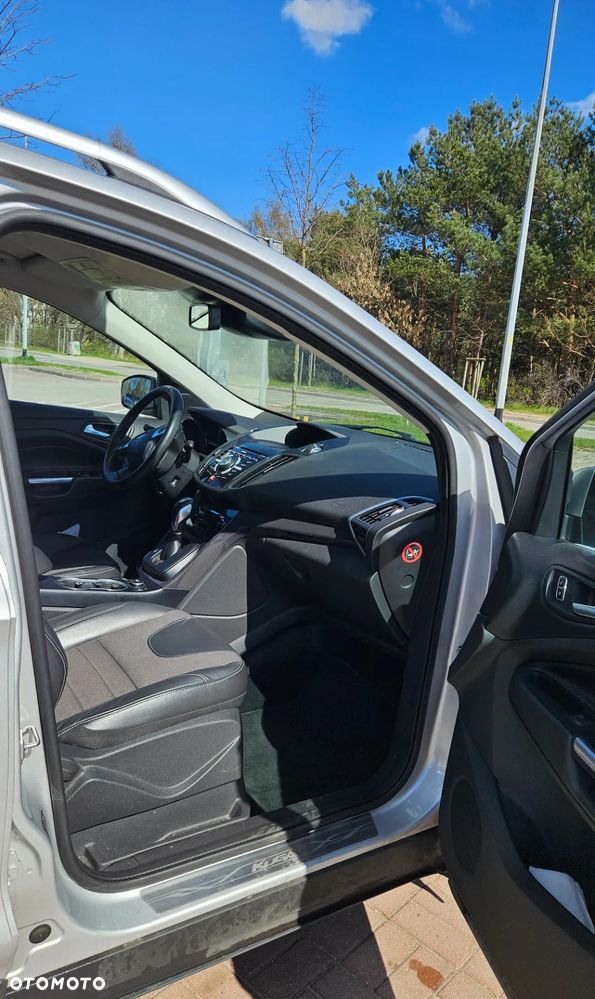 Ford Kuga 1.6 EcoBoost 4WD Titanium - 9