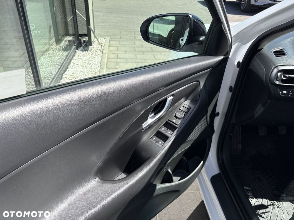 Hyundai i30 1.5 T-GDI 48V Smart - 10