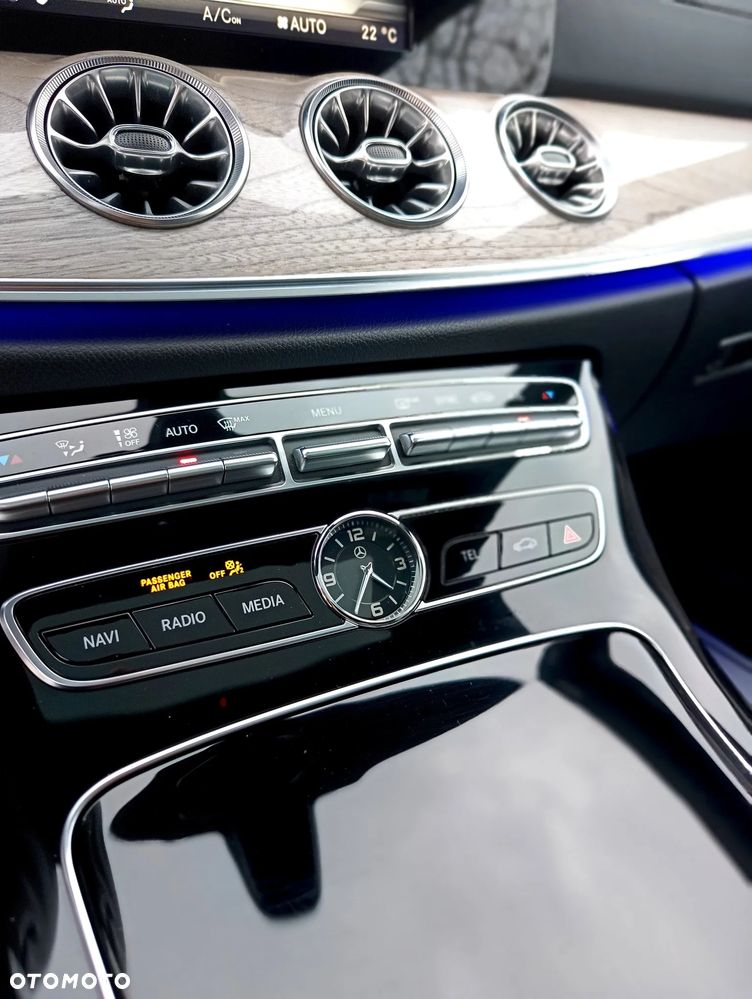 Mercedes-Benz Klasa E 200 9G-TRONIC - 21