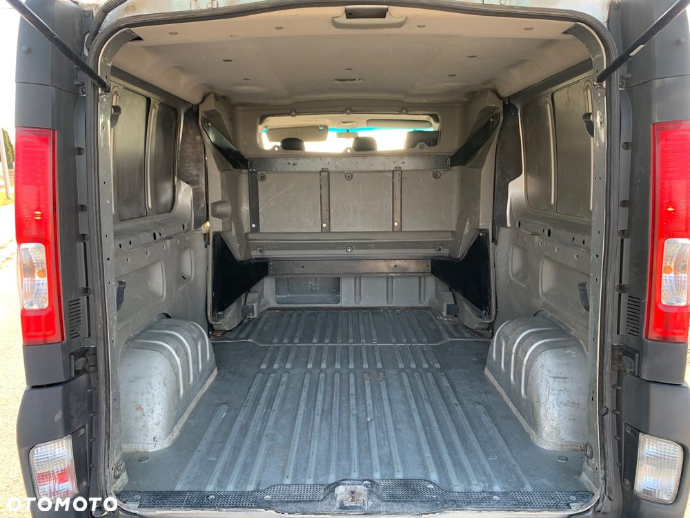 Renault Trafic - 14