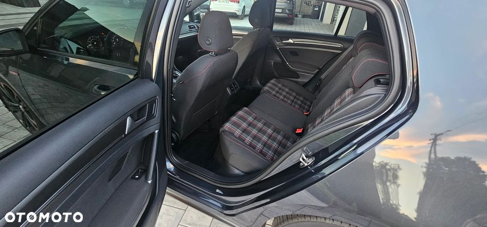 Volkswagen Golf GTI 2.0 TSI OPF DSG Performance - 12