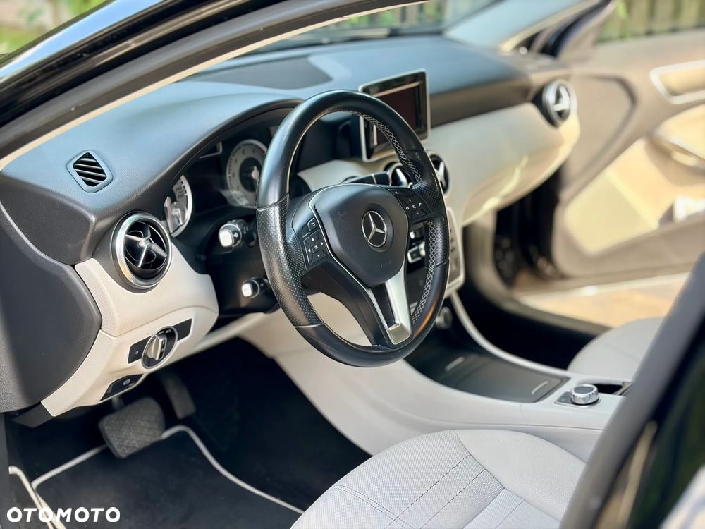 Mercedes-Benz Klasa A 180 7G-DCT - 9