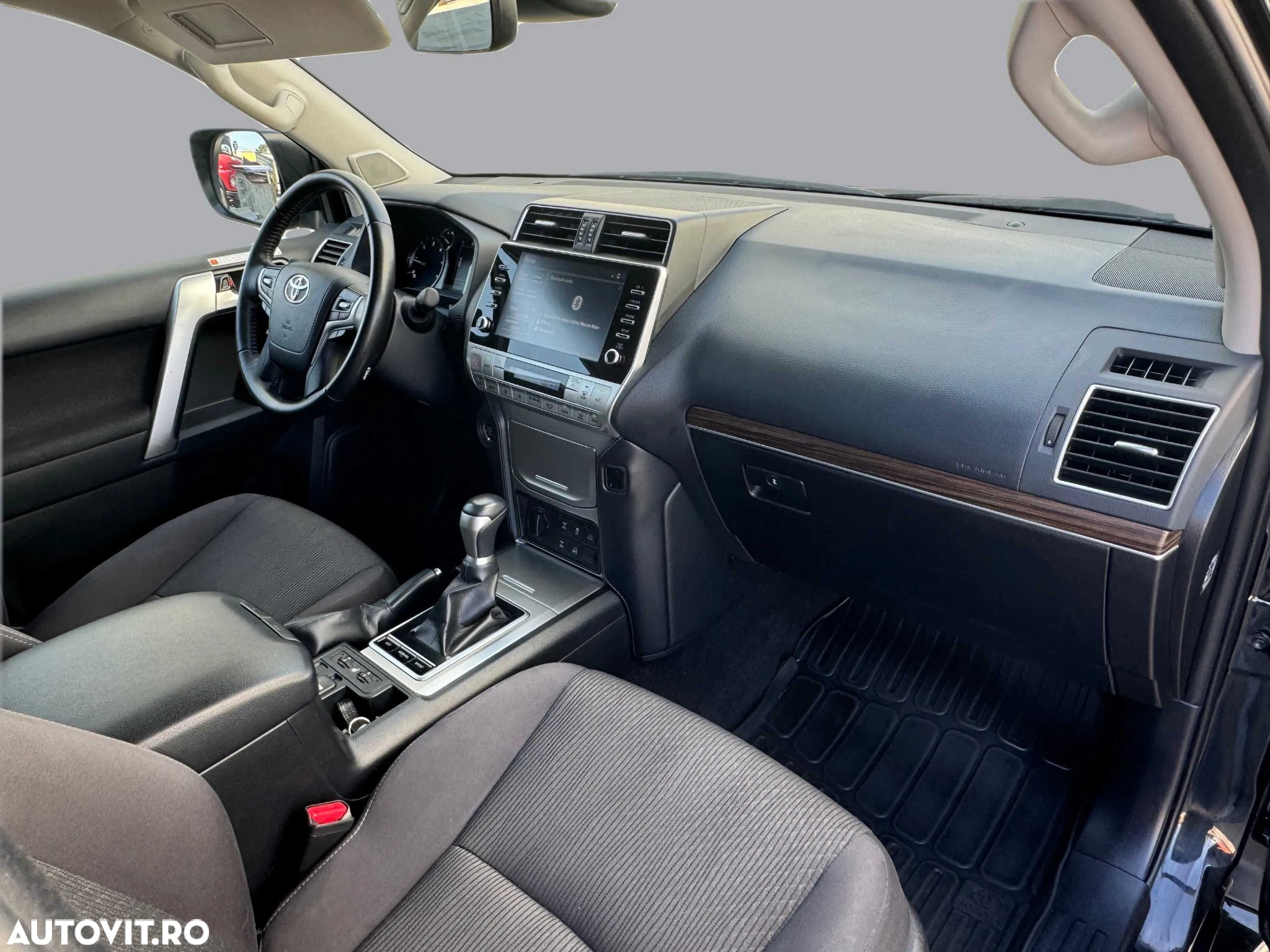 Toyota Land Cruiser 2.8l D-4D 204 CP A/T 7 locuri Executive - 13
