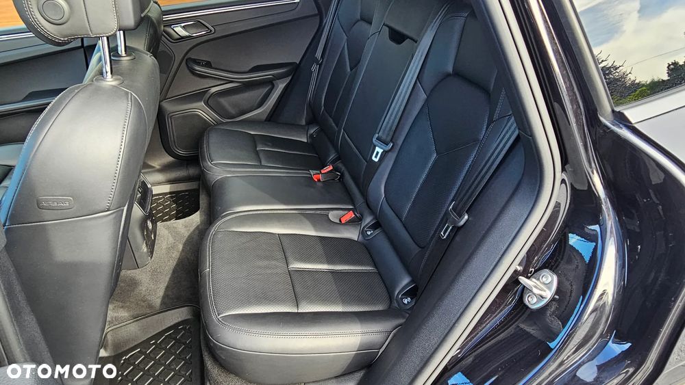 Porsche Macan Standard - 21