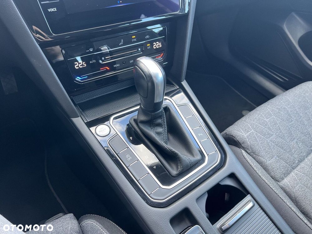 Volkswagen Passat Variant - 25