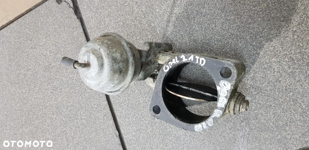 Opel Monterey 3.1 Przepustnica - 1