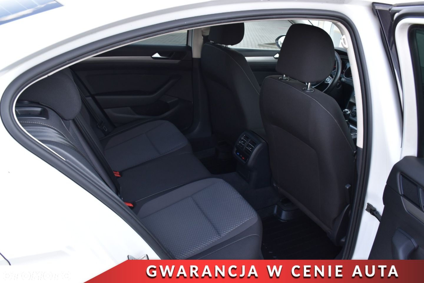 Volkswagen Passat - 8