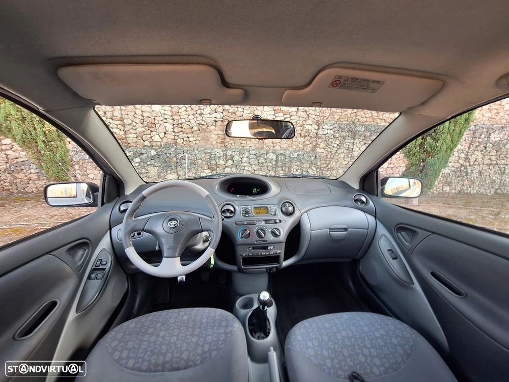 Toyota Yaris 1.0 Luna - 20