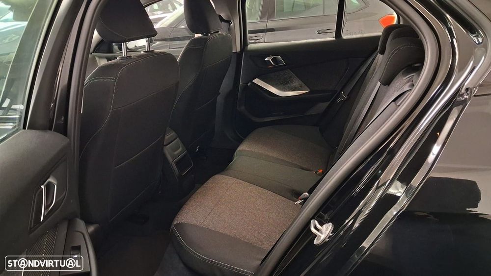 BMW 116 Standard - 24