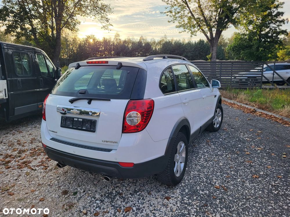 Chevrolet Captiva 2.4 LS FWD - 14