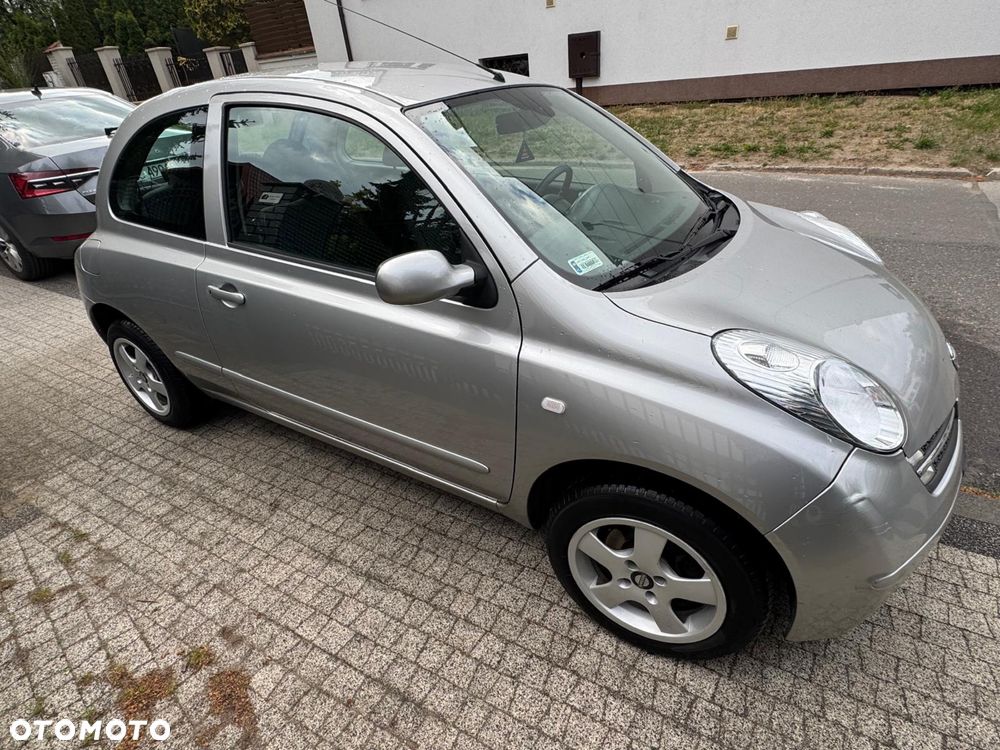 Nissan Micra - 1