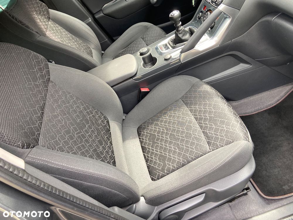 Peugeot 3008 1.6 BlueHDi Style S&S - 24