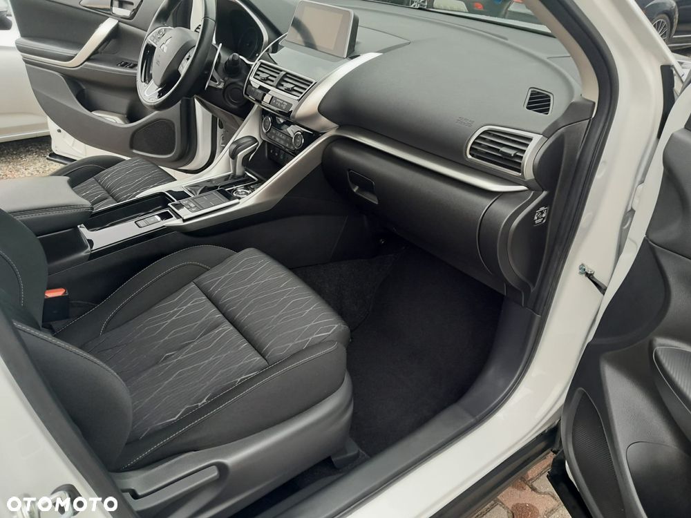 Mitsubishi Eclipse Cross - 15