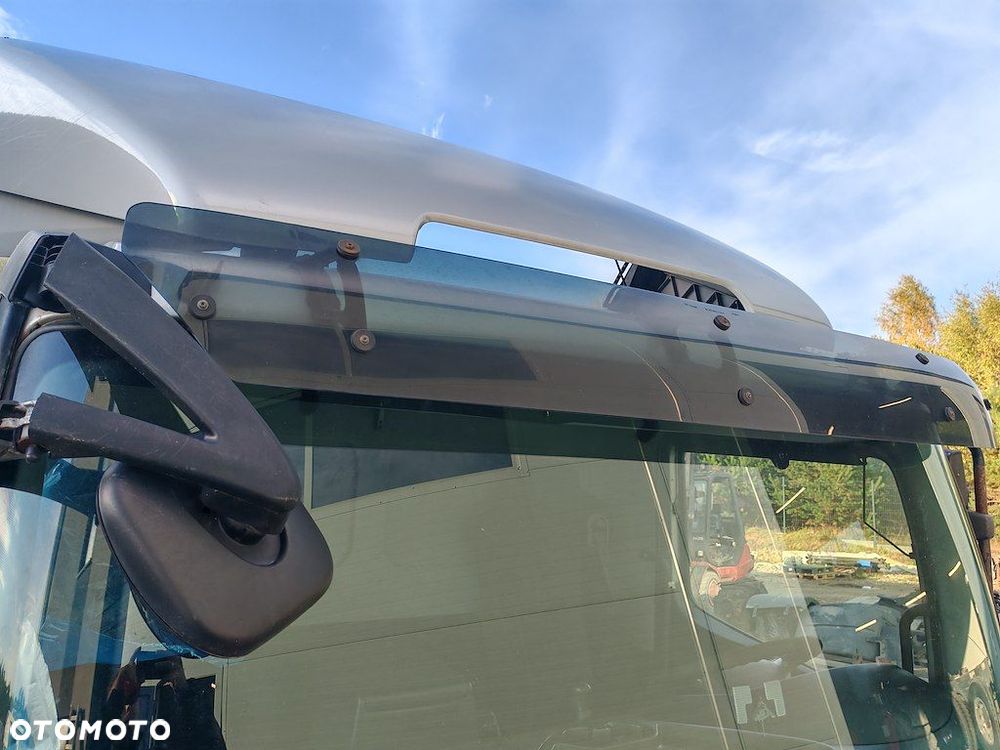 BLENDA PRZECIWSŁONECZNA + MOCOWANIE MERCEDES ATEGO EURO 6 - 1