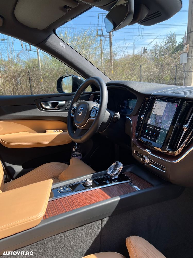 Volvo XC 60 T6 AWD Recharge Plus Dark - 15