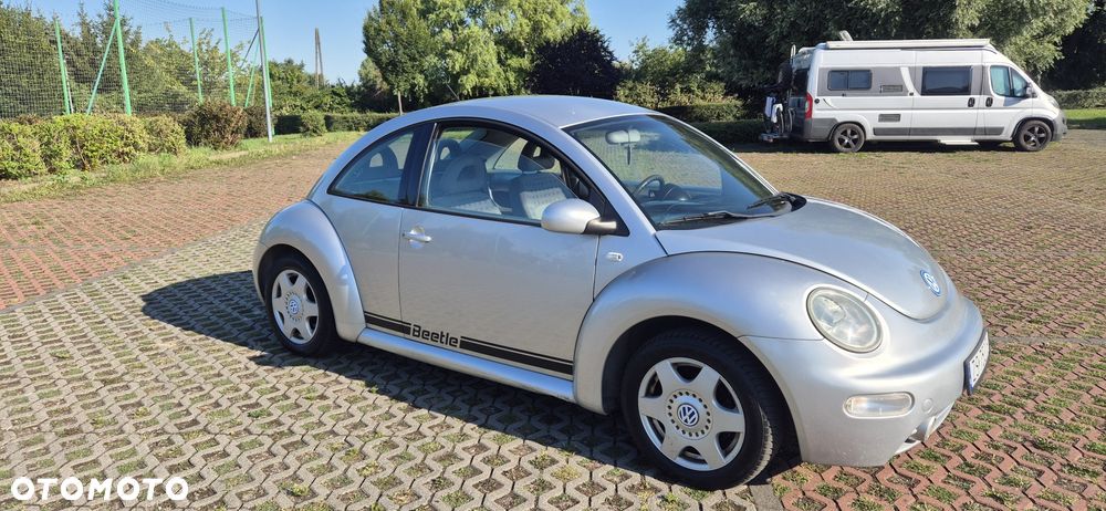 Volkswagen New Beetle - 2