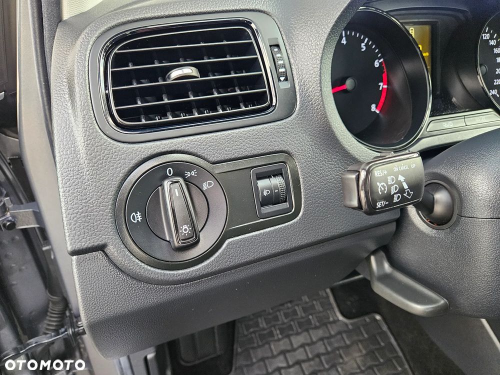 Volkswagen Polo 1.0 Trendline - 25