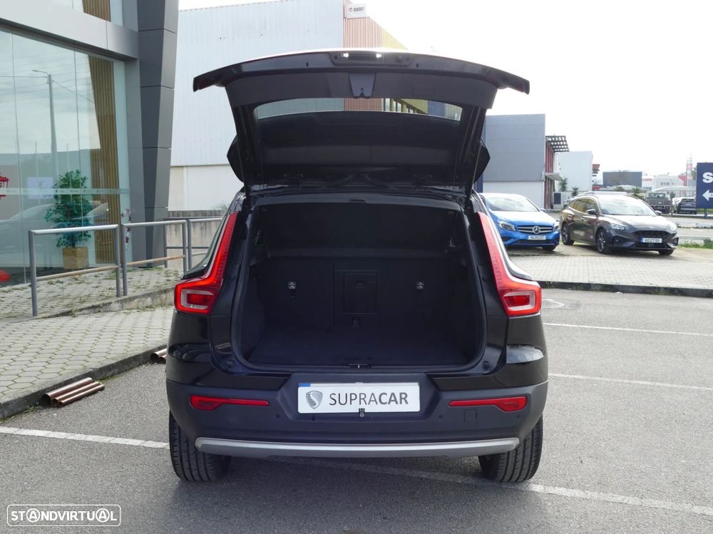 Volvo XC 40 2.0 D3 Momentum Geartronic - 11